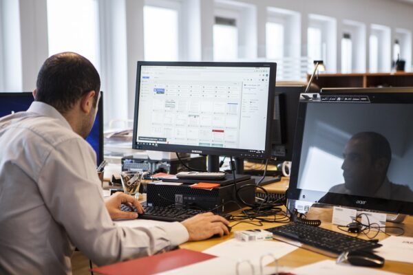 Algorithmic Logistics: Reconciling Efficiency With Ethical Sourcing Imperatives