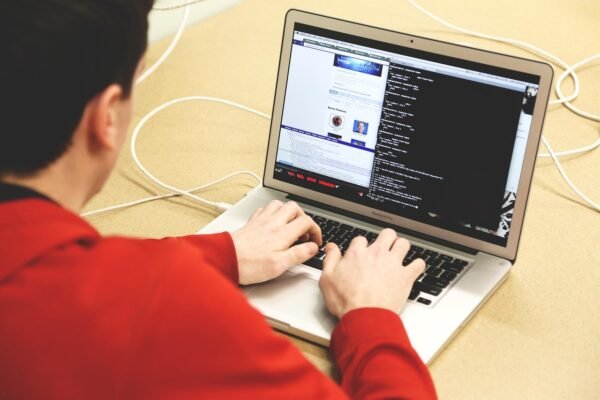 Coworkings Social Algorithm: Designing For Unplanned Innovation